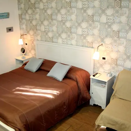 לינה וארוחת בוקר Dolcevita פומפיי