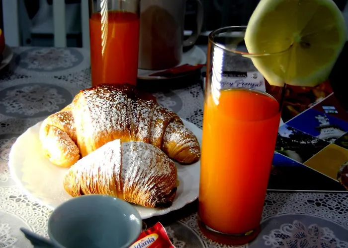 לינה וארוחת בוקר Dolcevita פומפיי